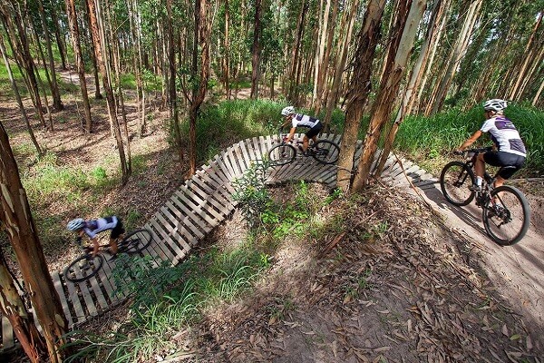 Go for a night ride at Holla Trails